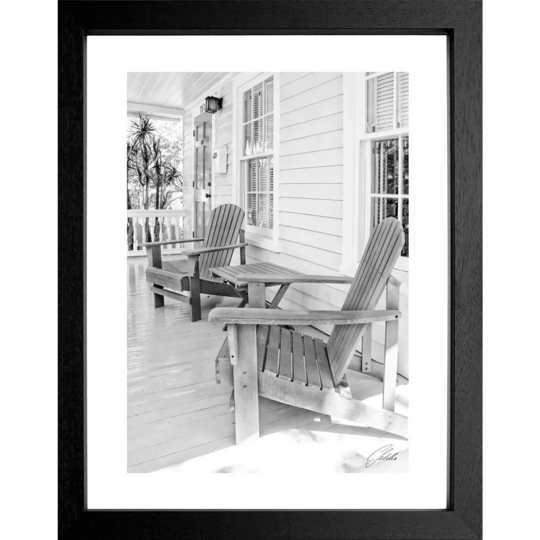 Cosman-Interior Grösse: S (25cm x 31cm) / Rahmenfarbe: schwarz matt / Motiv: schwarz/weiss Poster Florida Key West "Deckchair" FL44