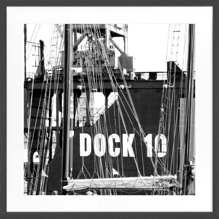 Poster Hamburg Hafen ’Dock 10’ HH11 - Schwarz matt